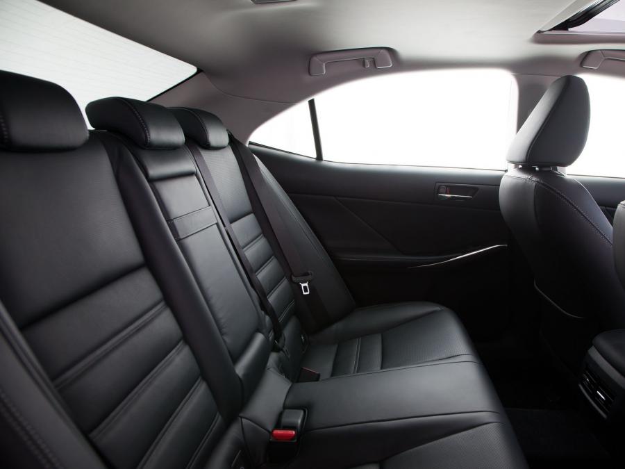  Lexus IS250 2013 года  (EU) (фото 4 из 16)